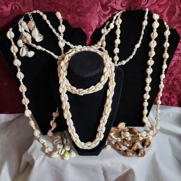 Mixed Lot of Seashell Jewelry 13oz. - Picture 1 of 7